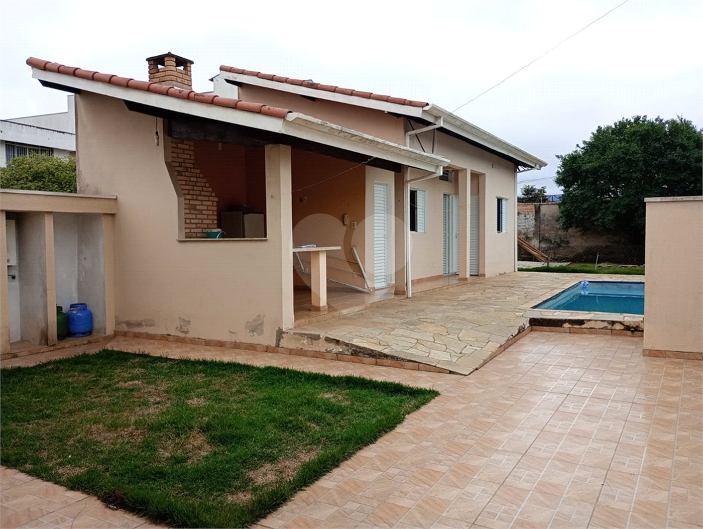 Sobrado à venda com 4 quartos, sendo 1 suíte,  em Vila Suissa, Mogi das Cruzes, SP
