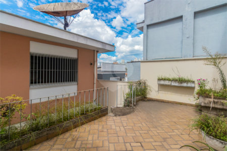 Sobrado à venda com 3 quartos, sendo 1 suíte, em Jardim Prudência, São Paulo, SP