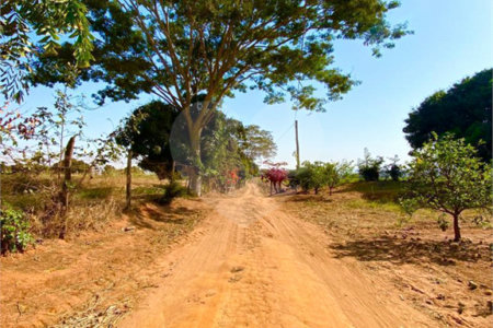 Sítio na cidade de Taiuva-SP.