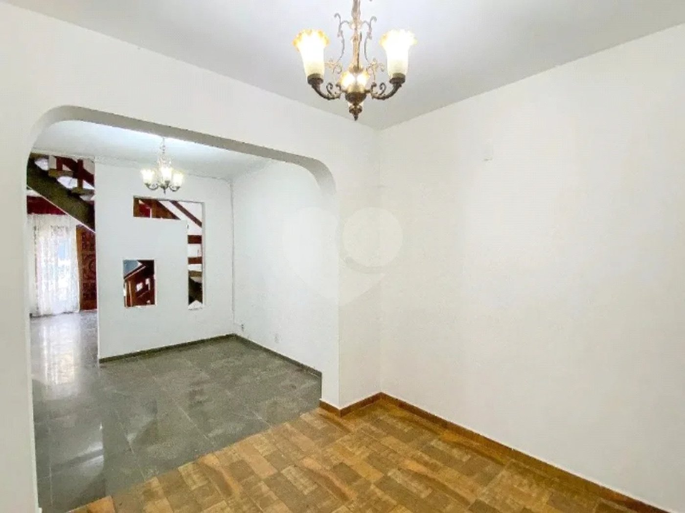 Sobrado com 400m² , 3 dormitórios , sendo 2 suítes , 3 vagas , à venda no centro de Santo André.