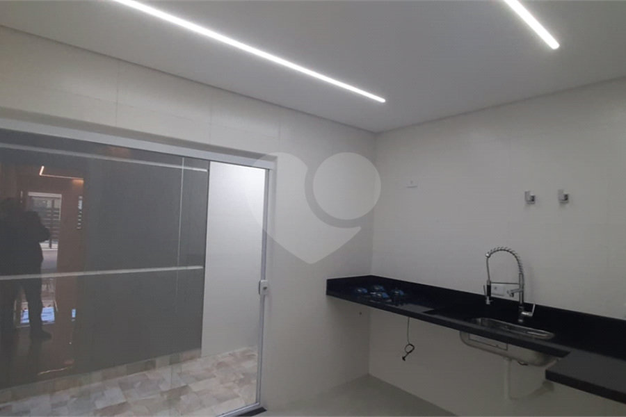 Sobrado à venda com 3 quartos, sendo 1 suíte, em Vila Guilherme, São Paulo, SP