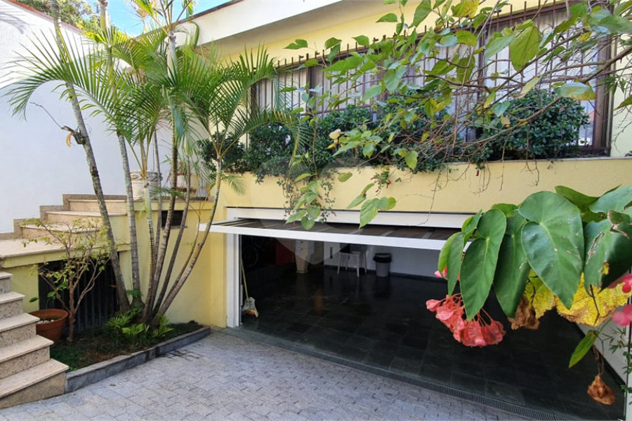 Sobrado à venda com 3 quartos, sendo 1 suíte, em Horto Florestal, São Paulo, SP