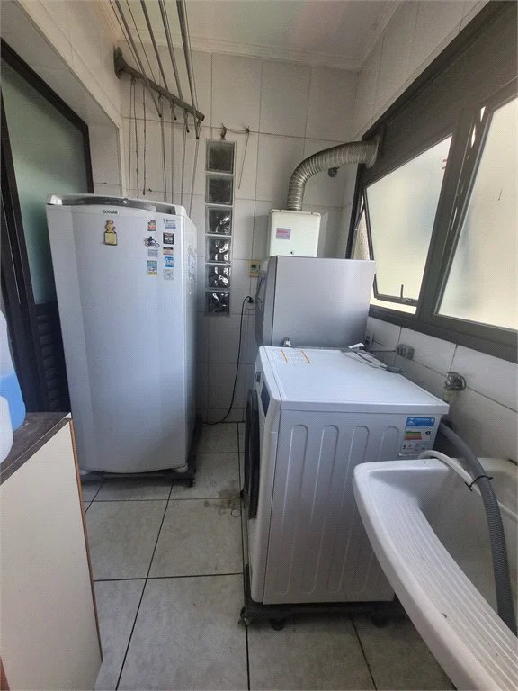 Apartamento à venda com 3 quartos, sendo 1 suíte, em Jardim Londrina, São Paulo, SP