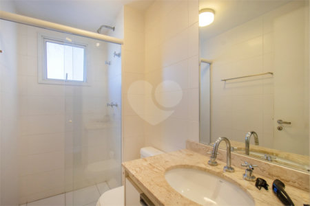 Apartamento à venda com 3 suítes em Jardim Marajoara, São Paulo, SP