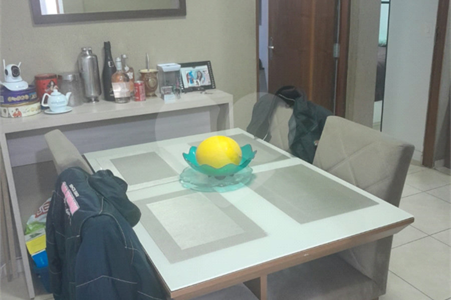 Apartamento à venda com 2 quartos em Cidade Tiradentes, São Paulo, SP