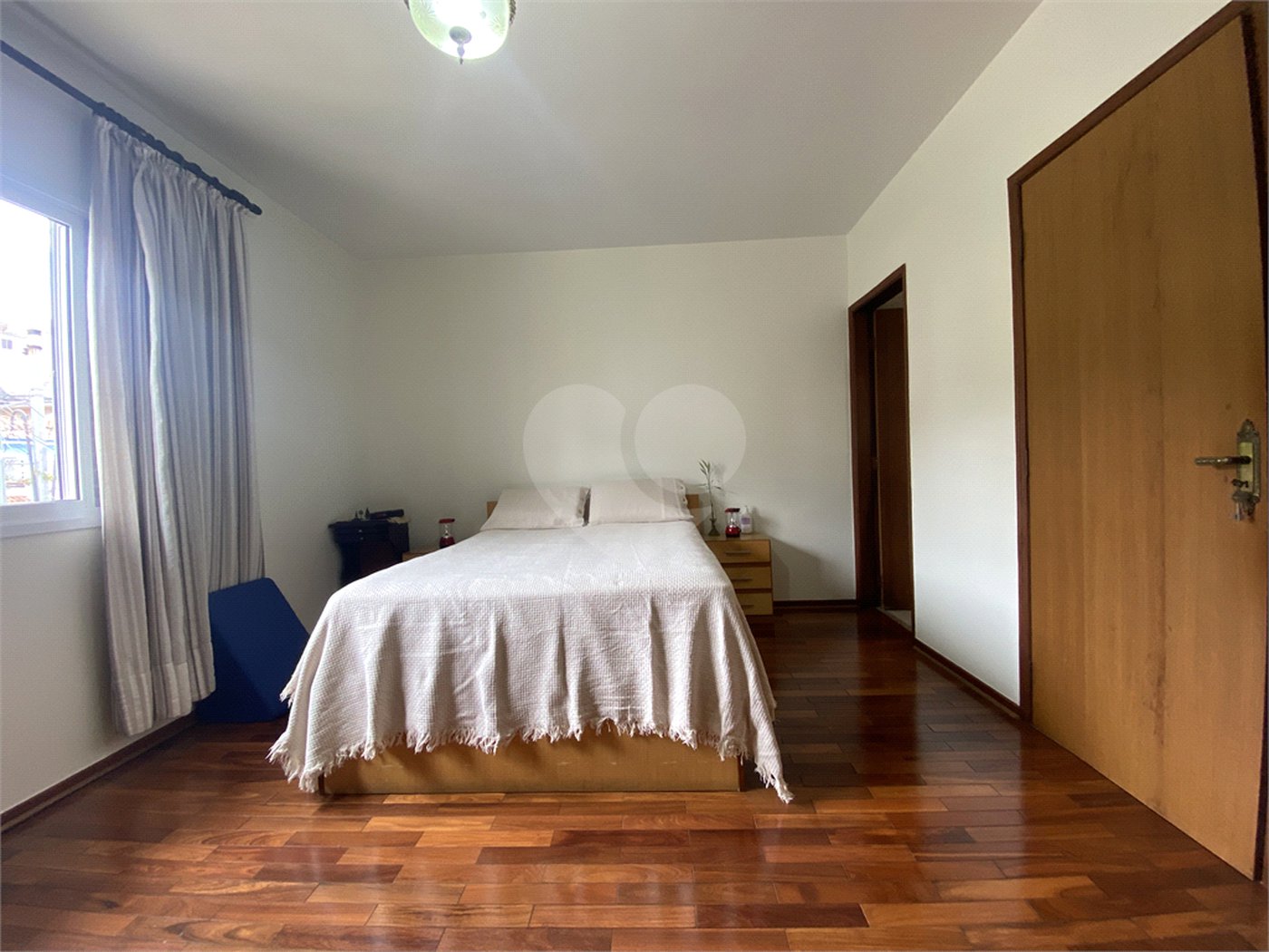Sobrado à venda com 3 quartos, sendo 1 suíte,  em Vila Nivi, São Paulo, SP