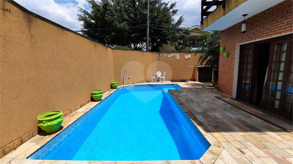 Sobrado à venda com 4 quartos, sendo 1 suíte, em Barro Branco (zona Norte), São Paulo, SP