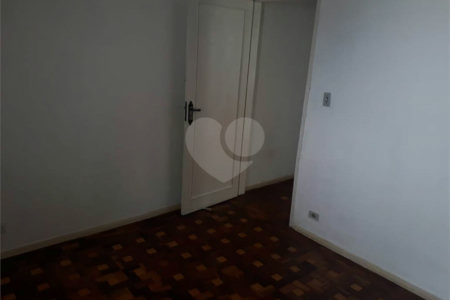Sobrado à venda com 3 quartos em Jardim Franca, São Paulo, SP