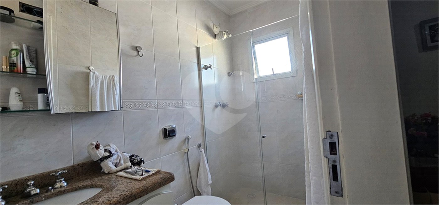 Sobrado à venda com 3 quartos, sendo 1 suíte,  em Vila Regente Feijó, São Paulo, SP
