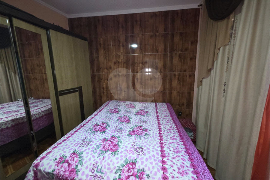 Sobrado à venda com 4 quartos, sendo 2 suítes, em Vila Nova Cachoeirinha, São Paulo, SP