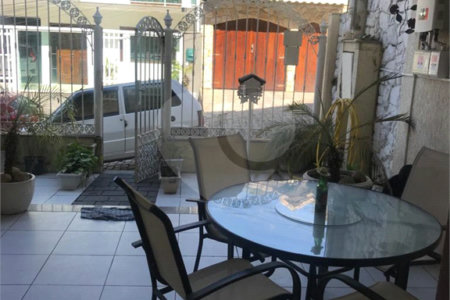 Triplex à venda com 4 quartos, sendo 1 suíte, em Campo Grande, Rio de Janeiro, RJ