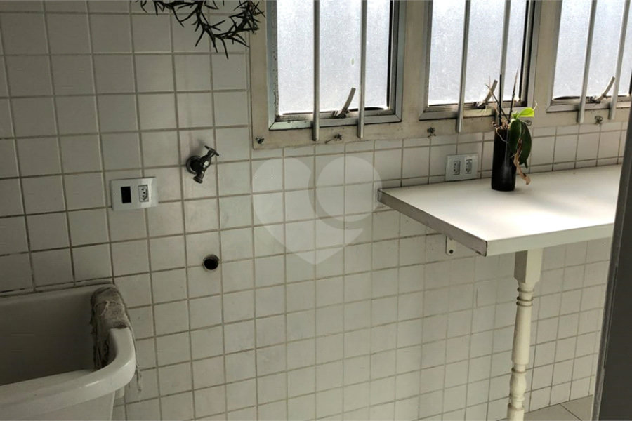 Apartamento à venda com 3 quartos, sendo 1 suíte, em Vila Olímpia, São Paulo, SP