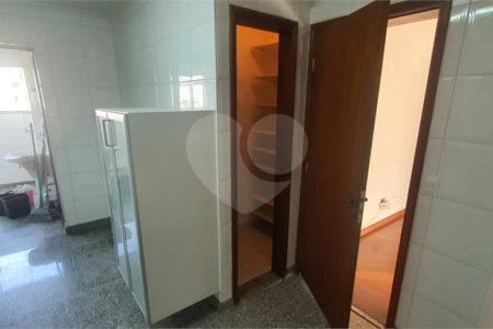 Apartamento à venda com 3 quartos, sendo 1 suíte, em Vila Paulicéia, São Paulo, SP