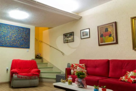 Casa à venda com 3 quartos, sendo 1 suíte, em Planalto Paulista, São Paulo, SP