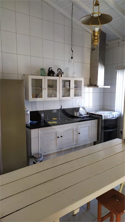 Casa Térrea à venda com 3 quartos, sendo 1 suíte, em Vila Atlântica, Caraguatatuba, SP