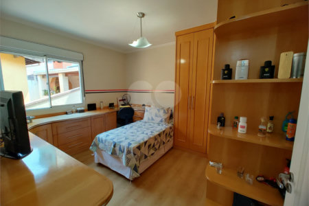 Sobrado à venda com 3 quartos, sendo 1 suíte, em Jardim Pinheiros, São Paulo, SP