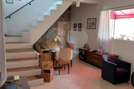 Casa à venda com 4 quartos, sendo 1 suíte, em Vila Pirajussara, São Paulo, SP