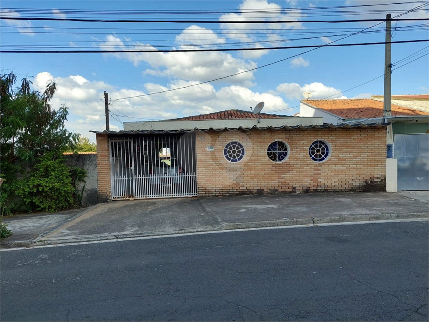 Casa à venda com 2 quartos, sendo 1 suíte, em Vila Barão, Sorocaba, SP