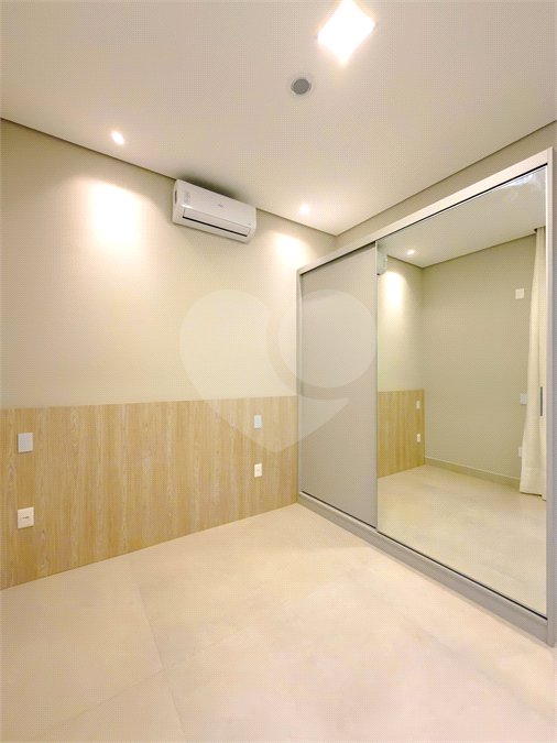 Casa à venda com 3 suítes no condomínio Residencial Dona Maria Candida, Indaiatuba - SP