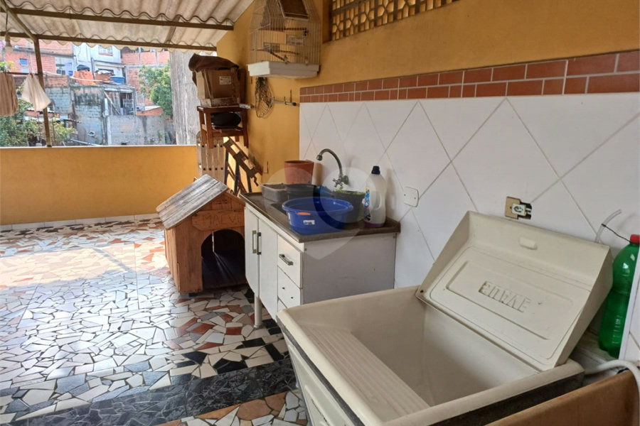 Sobrado à venda com 6 quartos em Jardim Peri, São Paulo, SP