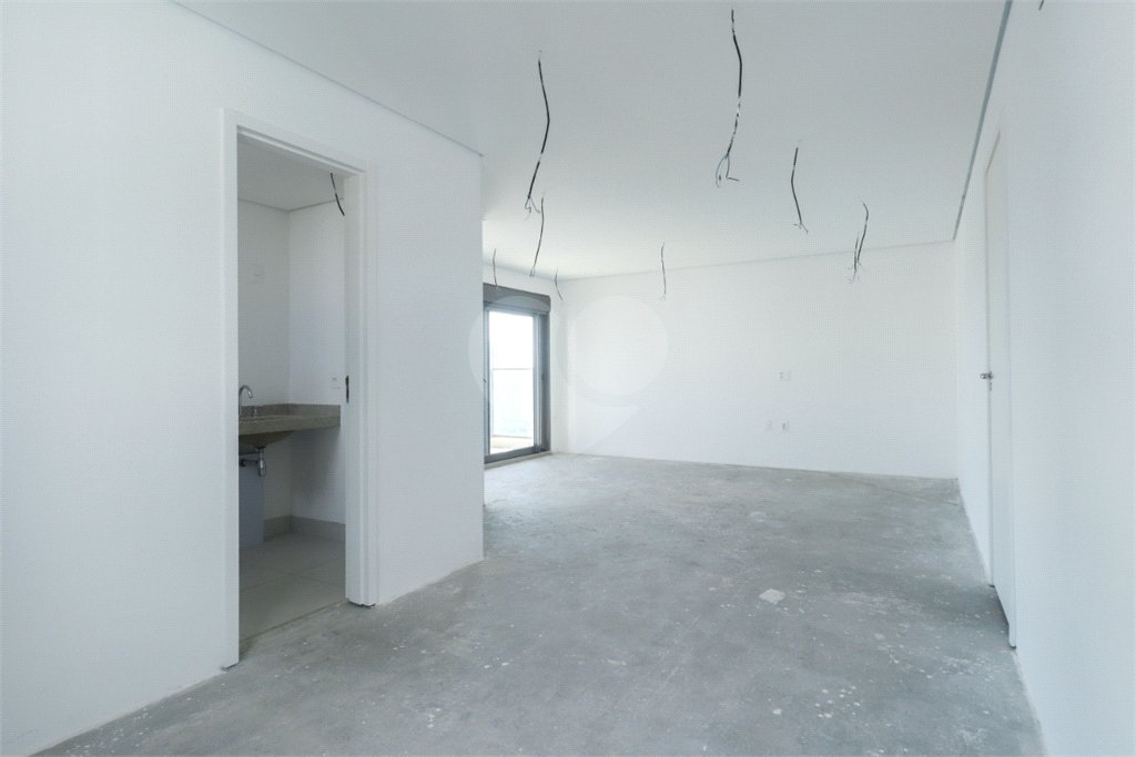 Apartamento à venda com 3 quartos, sendo 2 suítes,  em Brooklin, São Paulo, SP