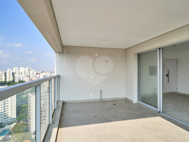 Apartamento à venda com 3 quartos, sendo 1 suíte,  em Jardim Marajoara, São Paulo, SP