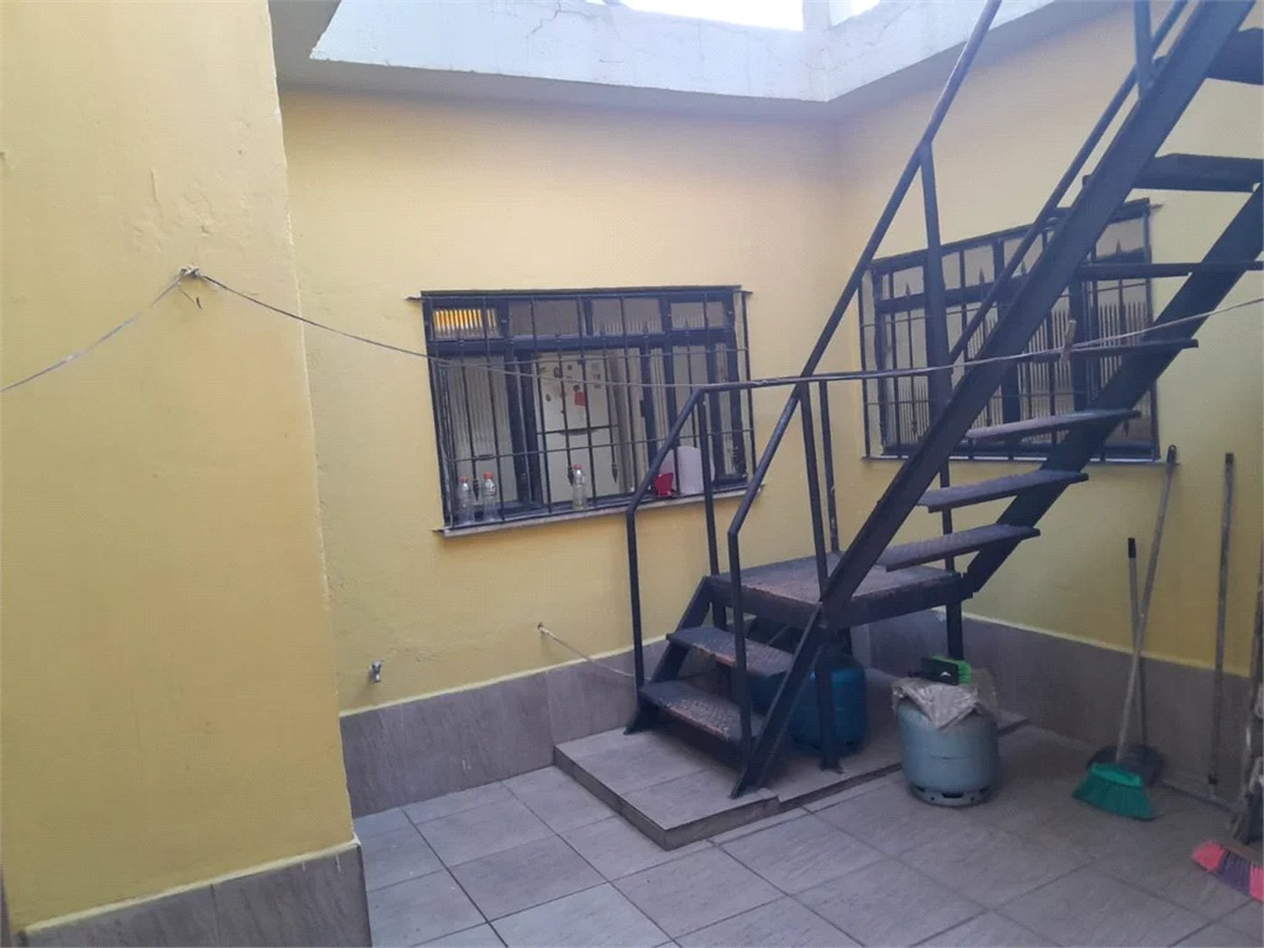 Sobrado à venda com 2 suítes em Várzea de Baixo, São Paulo, SP