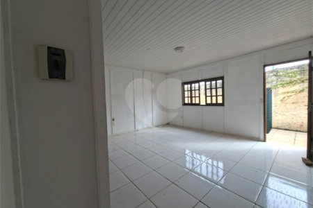 Casa à venda com 2 quartos no Centro, Alambari, SP
