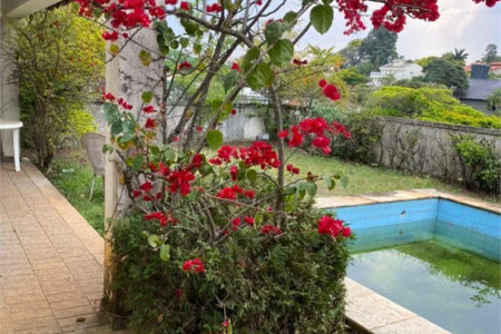 Sobrado à venda ou para alugar com 4 suítes em Morumbi, São Paulo, SP