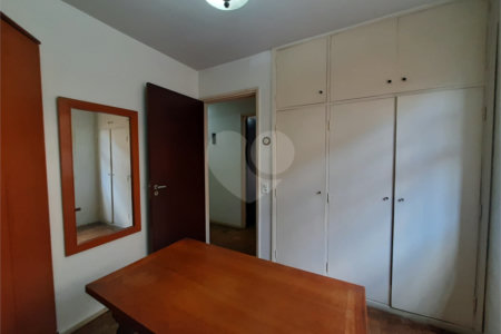 Casa à venda com 4 quartos, sendo 1 suíte,  em Parque Continental, São Paulo, SP
