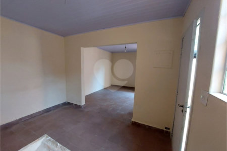 Sobrado à venda com 3 quartos em Vila Gumercindo, São Paulo, SP
