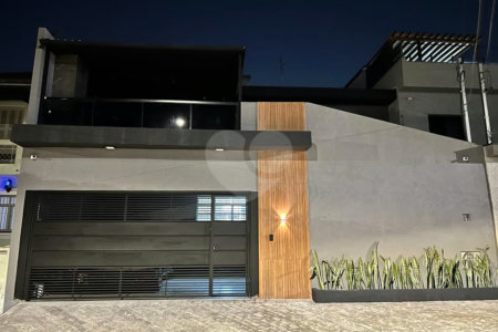 Sobrado à venda com 3 quartos, sendo 1 suíte, em Cidade Mãe do Céu, São Paulo, SP