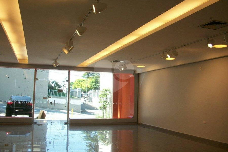 Prédio à venda em Santana, São Paulo, SP