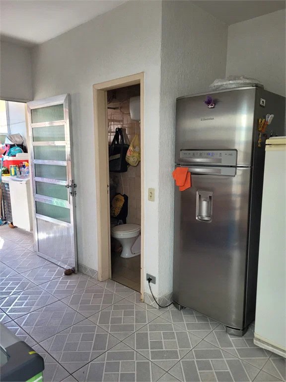 Sobrado à venda 3 quartos, 1 suíte e 2 vagas na Granja Viana
