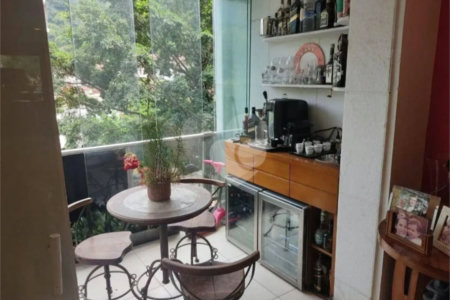 Apartamento à venda com 4 quartos, sendo 2 suítes, em Cosme Velho, Rio de Janeiro, RJ
