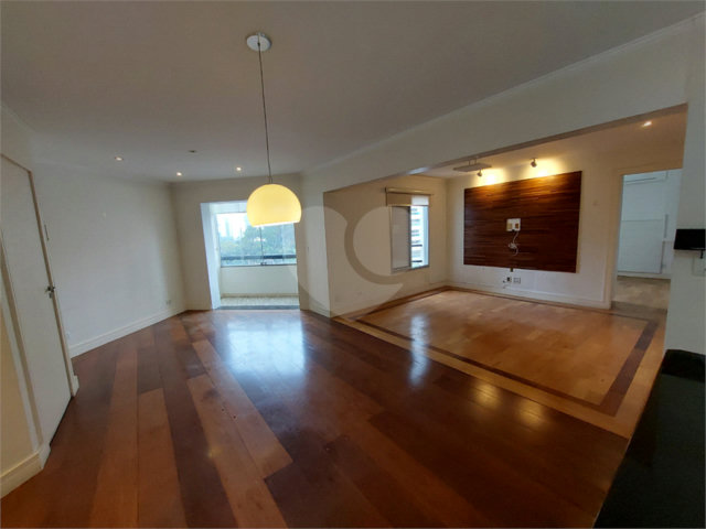 Apartamento à venda com 2 suítes em Brooklin, São Paulo, SP