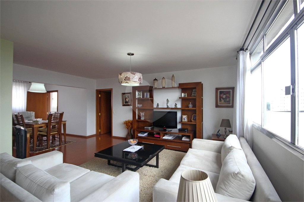 Apartamento à venda com 3 quartos, sendo 1 suíte,  em Alto da Lapa, São Paulo, SP