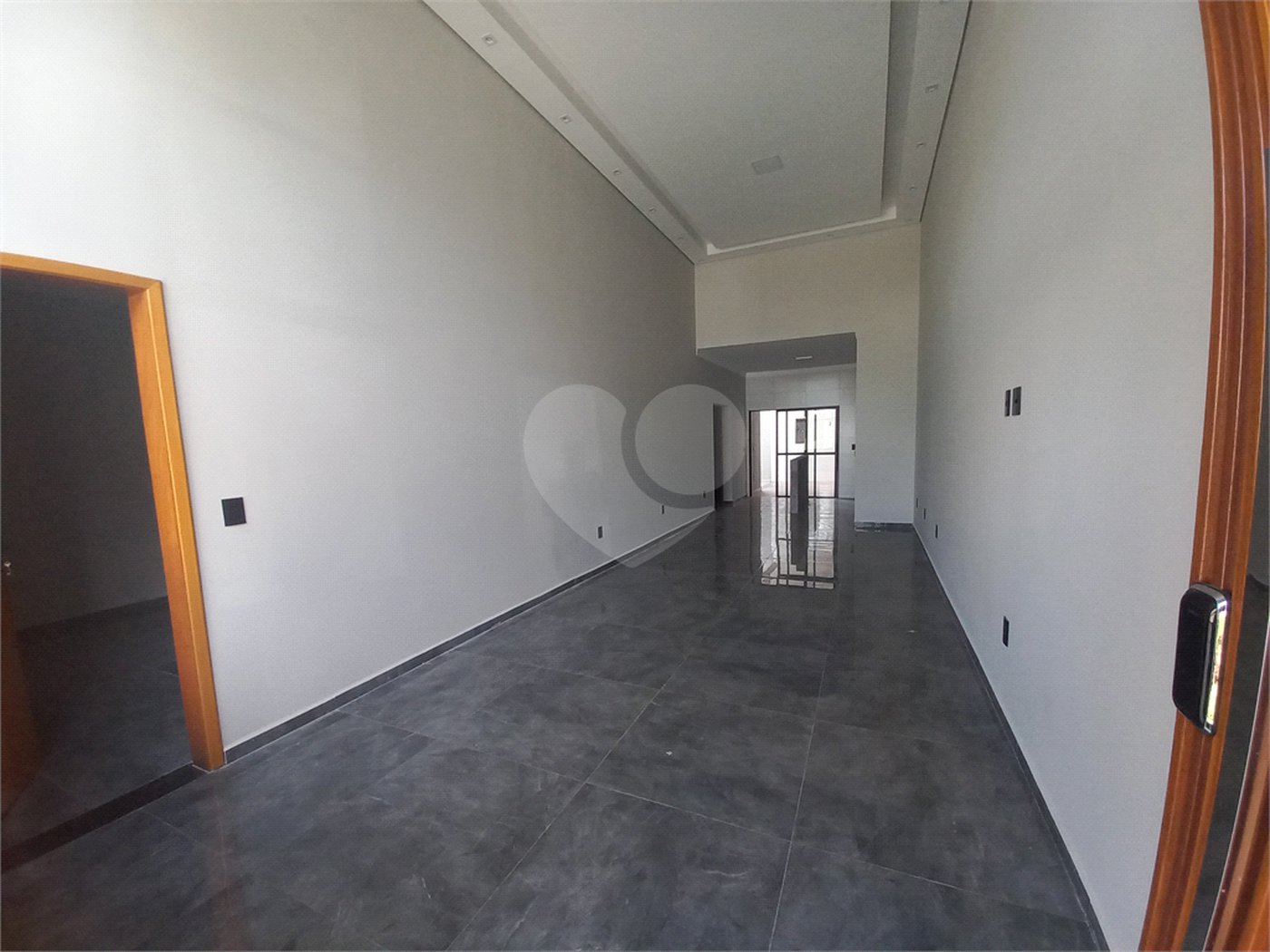 Casa à venda com 3 quartos, sendo 1 suíte, no condomínio Horto Florestal Villagio, Sorocaba - SP