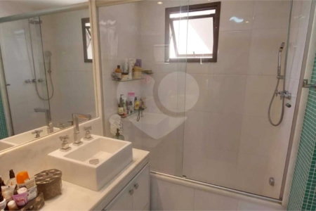 Apartamento à venda com 4 quartos, sendo 1 suíte,  em Tijuca, Rio de Janeiro, RJ