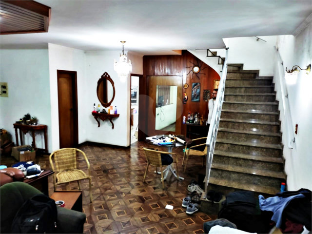 Sobrado à venda com 5 quartos, sendo 2 suítes,  em Vila Nova Cachoeirinha, São Paulo, SP