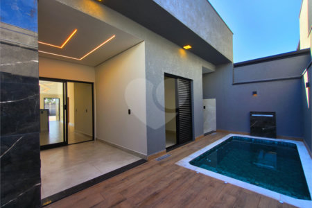 Casa à venda com 3 quartos, sendo 1 suíte, no condomínio Horto Florestal Villagio, Sorocaba - SP