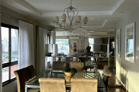Apartamento à venda com 4 suítes em Real Parque, São Paulo, SP