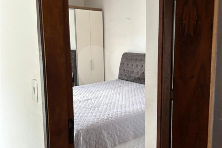 Sobrado à venda com 5 quartos, sendo 1 suíte, em Jardim Marisa, São Paulo, SP