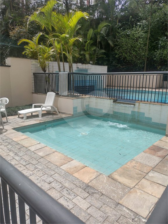 Apartamento à venda com 3 suítes em Vila Suzana, São Paulo, SP