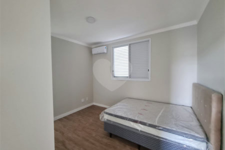 Casa à venda com 3 suítes no condomínio Geneve, Campinas - SP