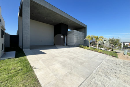 Casa à venda com 4 suítes no condomínio Alphaville Nova Esplanada 3, Votorantim - SP