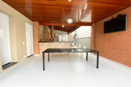 Casa à venda com 3 quartos, sendo 1 suíte, em Santana, São Paulo, SP