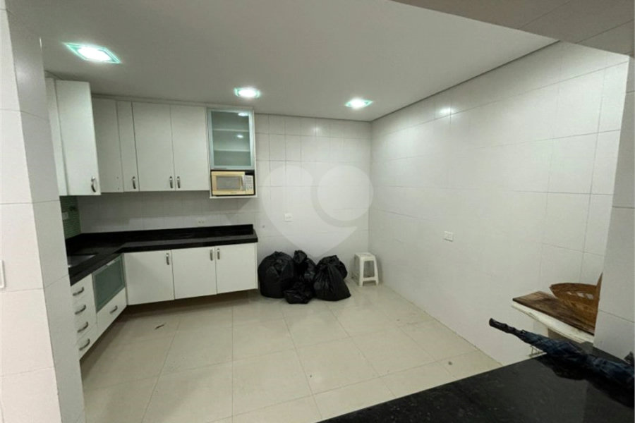 Sobrado à venda com 3 quartos, sendo 1 suíte, em Horto, São Paulo, SP