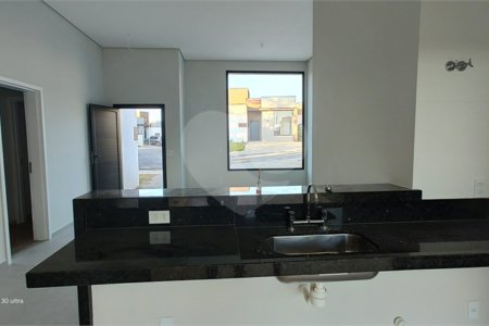 Casa à venda com 3 suítes no condomínio Reserva Ybyra, Atibaia - SP