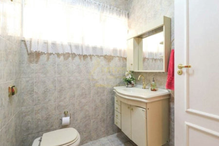 Casa à venda com 4 quartos, sendo 2 suítes, em Jardim Trussardi, São Paulo, SP
